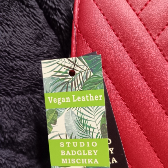 NWT Badgley Mischka red crossbody - Picture 3 of 9